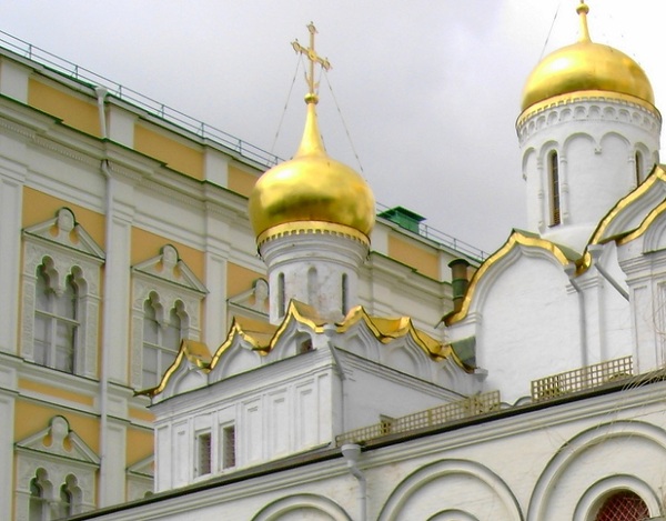 Москва,Кремль.Причал.Христианское творчество