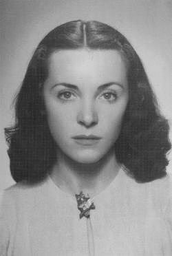 Ларисса Николаевна Андерсен вошла в историю литературы, как одна из самых ярких поэтесс русского зарубежья. 
29 марта 2013 года исполнился год, как на 102 – ом году во Франции  ушла из жизни  русская поэтесса - балерина  Ларисса Николаевна Андерсен, чьё имя было хорошо известно в Харбине, в Шанхае, во Франции, а теперь и в России.  «Чайкой русской поэзии», «морской птицей», «белой яблонькой», «печальным цветком» часто называли ее современники.