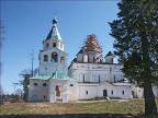 Мы дети больших городов. Наша жизнь проходит в суете и мельтешении. Нас окружают каменные леса многоэтажек, автомобили, метро, лифты, компьютеры и прочие достижения цивилизации. Мы разучились смотреть на небо, воспринимаем живую землю как досадную грязь в промежутках между асфальтом, случайно встреченное цветущее дерево для нас это источник аллергии, а водная гладь представляется только в обрамлении многолюдного жаркого пляжа далеких южных берегов.