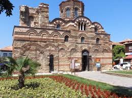 Несебр - это знаменитый летний курорт Болгарии, а также настоящий музей под открытым небом.