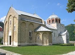 Древнейший монастырь, чья история началась почти одновременно с историей независимого Сербского государства – это Студеница.
